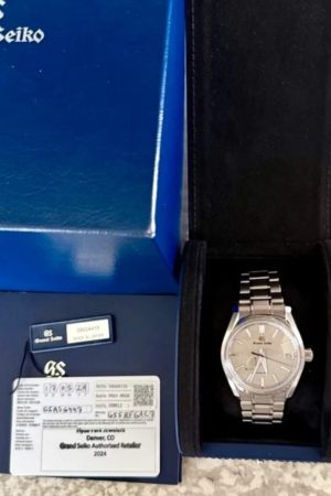 Montre Grand Seiko Spring Drive Titanium SBGA445 / SBGA415 GriseTitanuim SBGA445 / SBGA415 Grise 40 mm, édition hiver