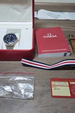 OMEGA Seamaster 300 James Bond Cadran Bleu 300M 212.30.41.20.03.001