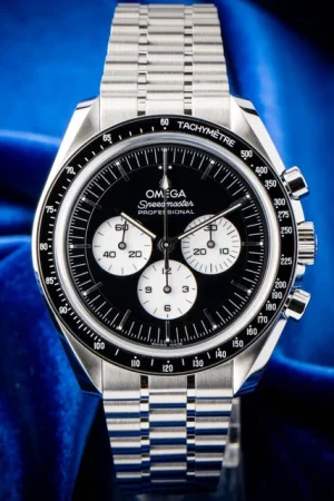 OMEGA Speedmaster Pro Moonwatch « REVERSE PANDA » 310.30.42.50.01.004, coffret complet
