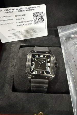 Montre Cartier Santos de Cartier en acier ADLC noir, automatique, bracelet en caoutchouc de luxe
