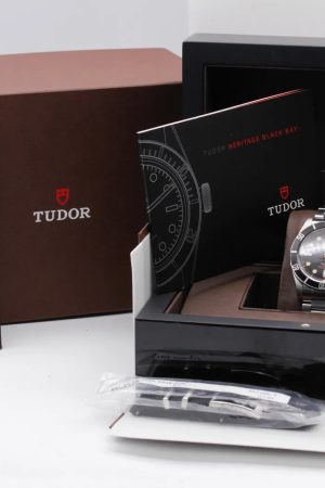 Tudor Black Bay « ETA » 79220b