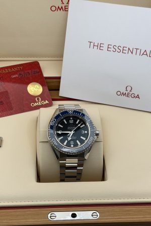 Omega Seamaster Planet Ocean 600M de 2026 - 217.30.42.21.01.002 - État neuf - Boîte et emballage d'origine