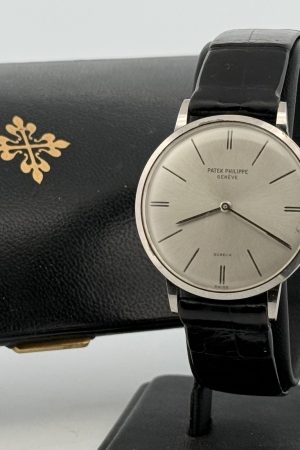 Patek Philippe Calatrava en or blanc 18 carats réf. 3468 avec boîte et bracelet supplémentaire