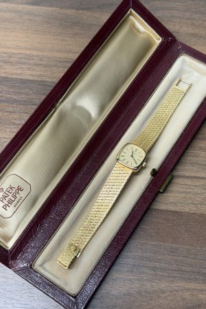 Montre vintage Patek Philippe Tank/Ellipse 4179/1 en or jaune 18 carats