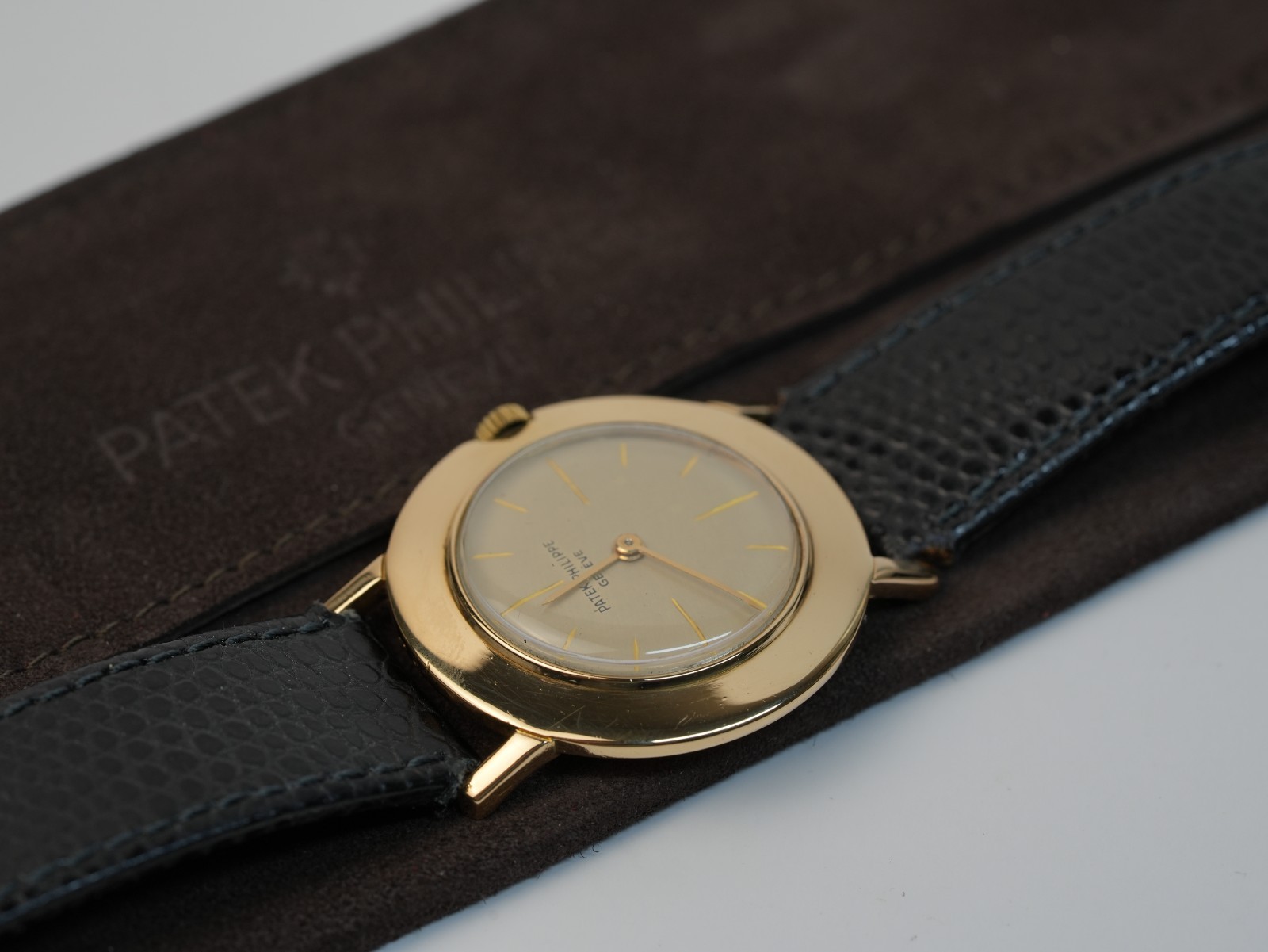 Patek Philippe Calatrava 2594 Or jaune 18 carats, mouvement manuel, 33 mm, vintage – Image 4