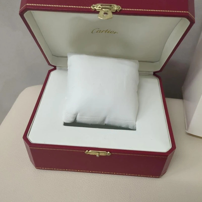 Cartier Tank Louis Sm W1529856 – Image 11
