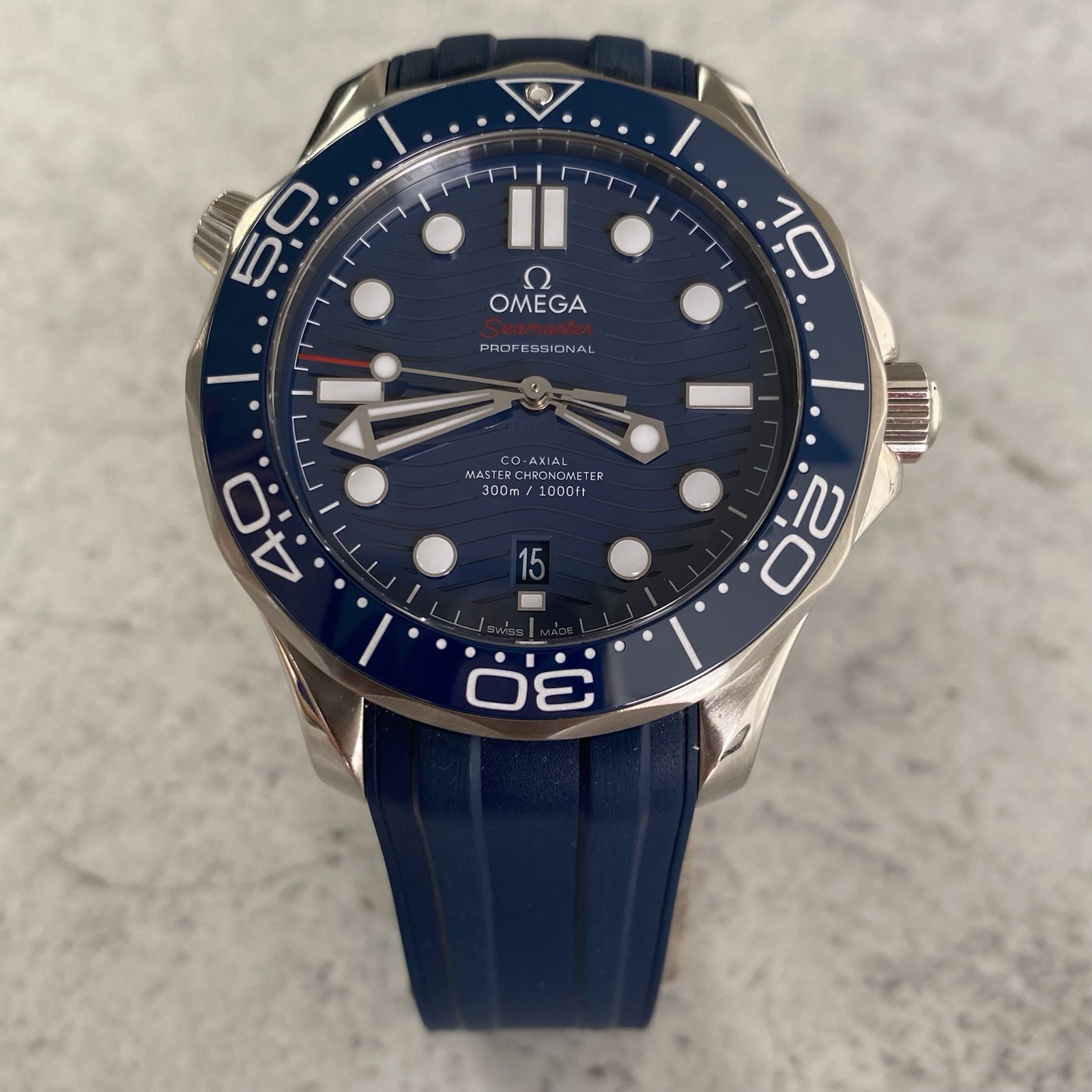 Montre Omega Seamaster Diver 300 Co-Axial 42 mm Date (2024) – Image 2