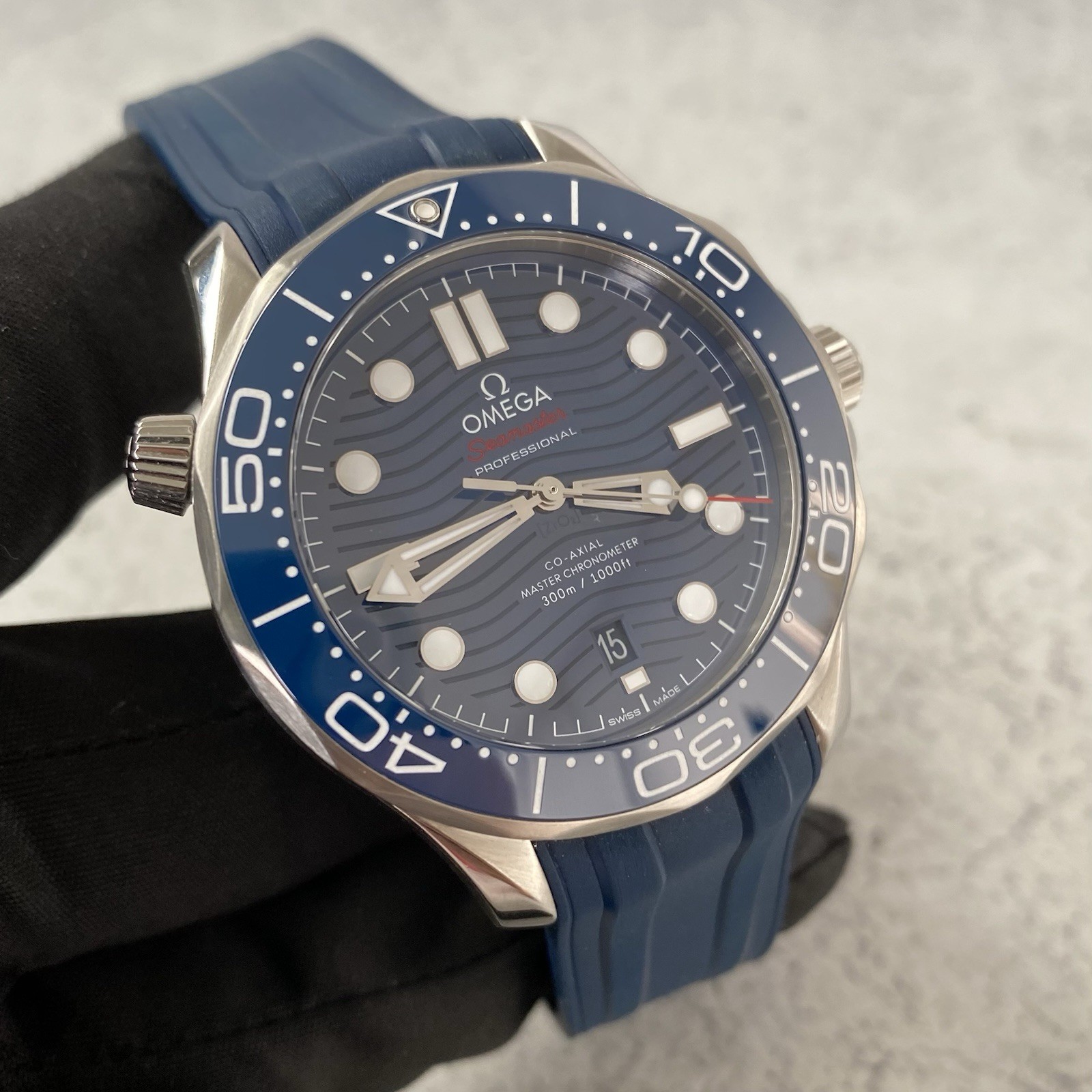 Montre Omega Seamaster Diver 300 Co-Axial 42 mm Date (2024) – Image 7