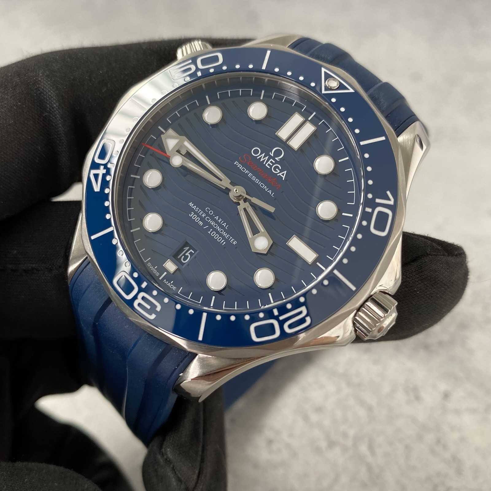Montre Omega Seamaster Diver 300 Co-Axial 42 mm Date (2024) – Image 9