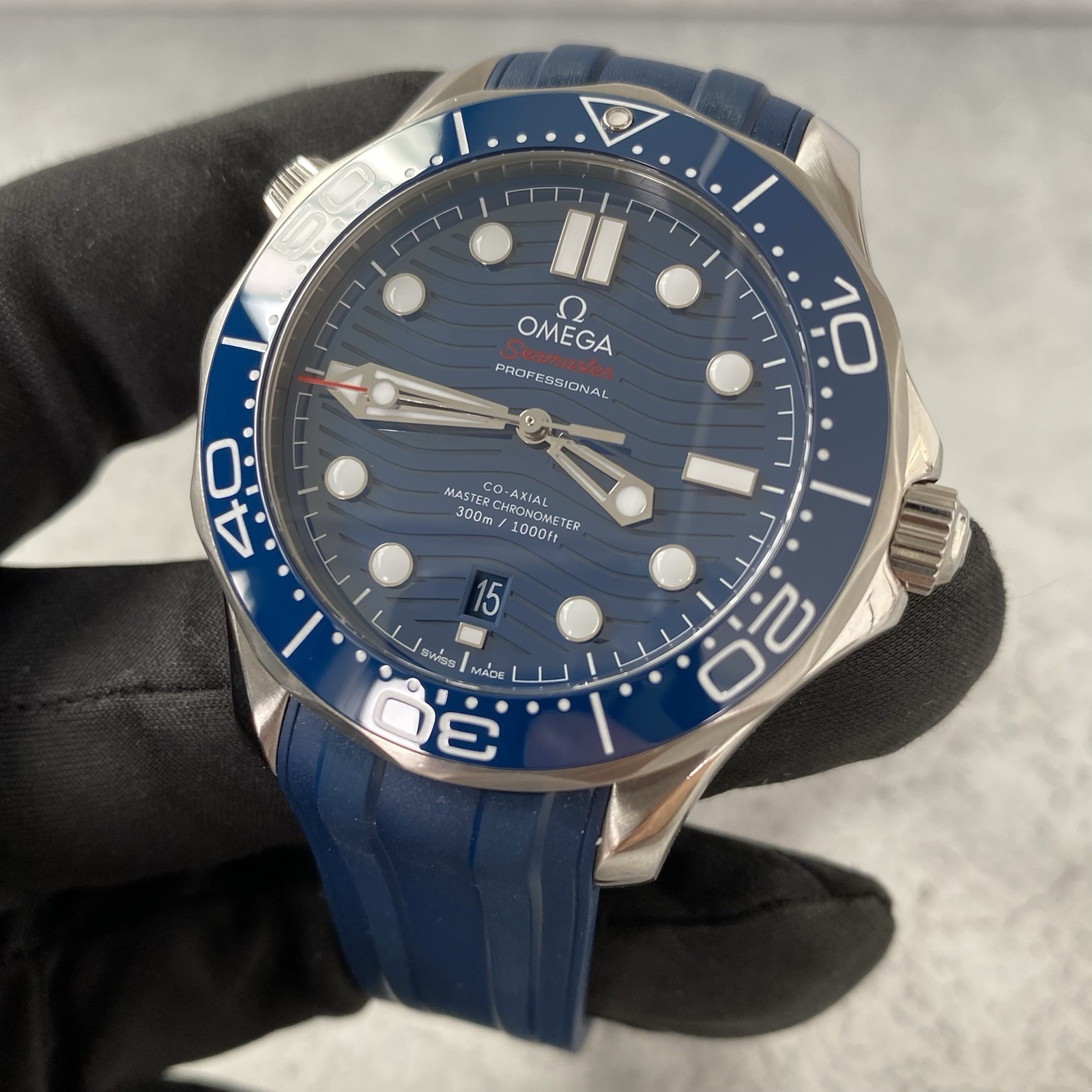 Montre Omega Seamaster Diver 300 Co-Axial 42 mm Date (2024) – Image 10