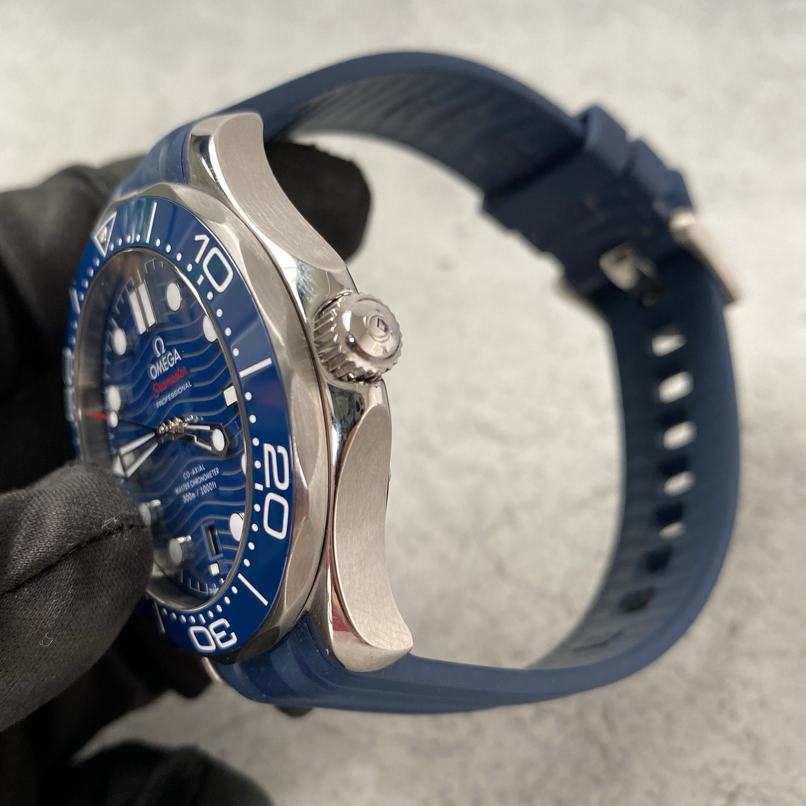 Montre Omega Seamaster Diver 300 Co-Axial 42 mm Date (2024) – Image 12