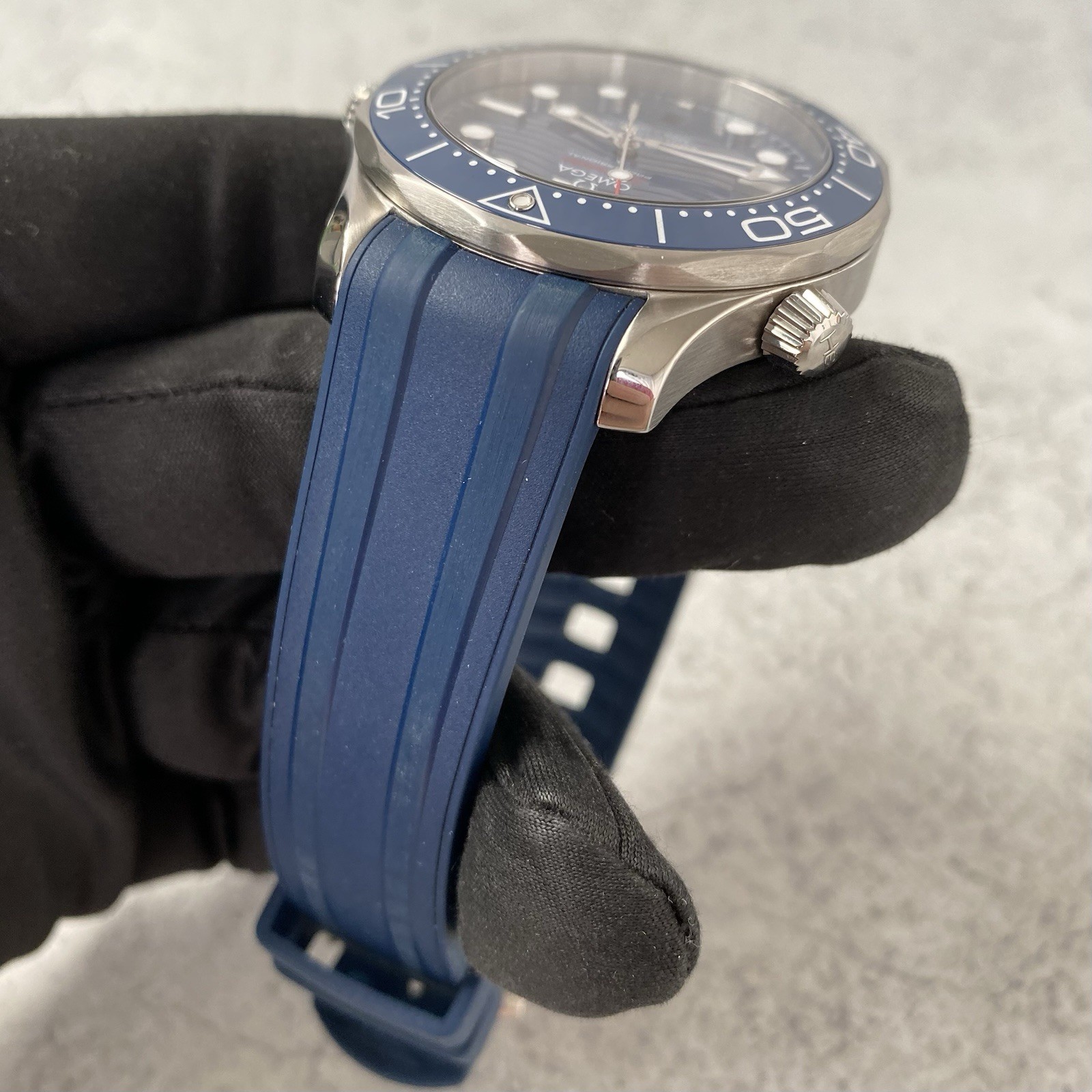 Montre Omega Seamaster Diver 300 Co-Axial 42 mm Date (2024) – Image 14