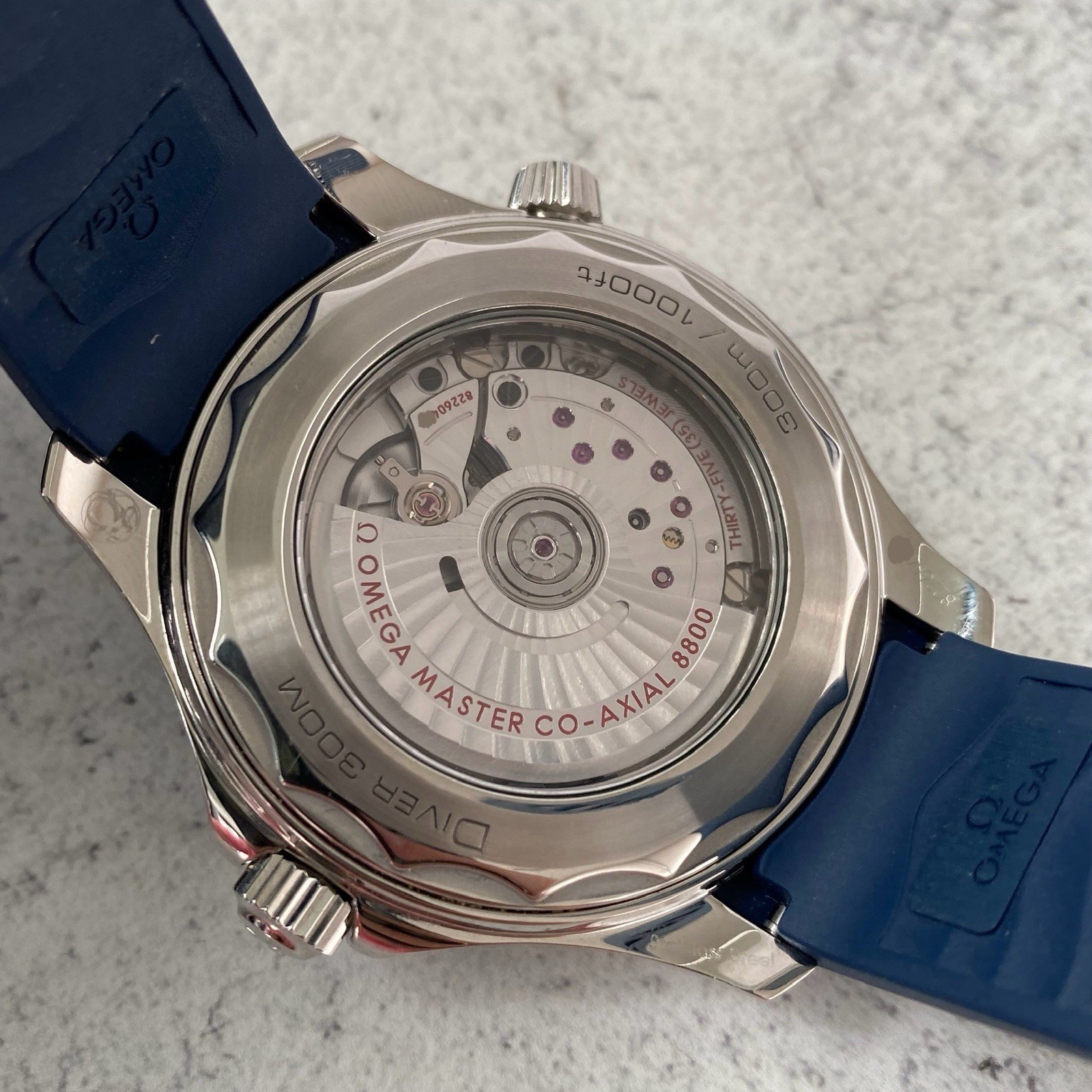 Montre Omega Seamaster Diver 300 Co-Axial 42 mm Date (2024) – Image 16